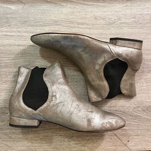 Enzo Angiolini Metallic Pointed Toe Bootie: Size 10M👢